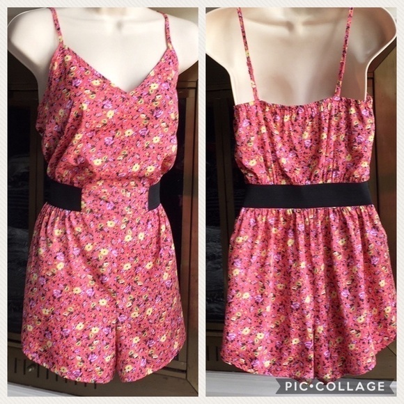 PINK floral romper adjustable straps shorts Sz Sm - Picture 1 of 8